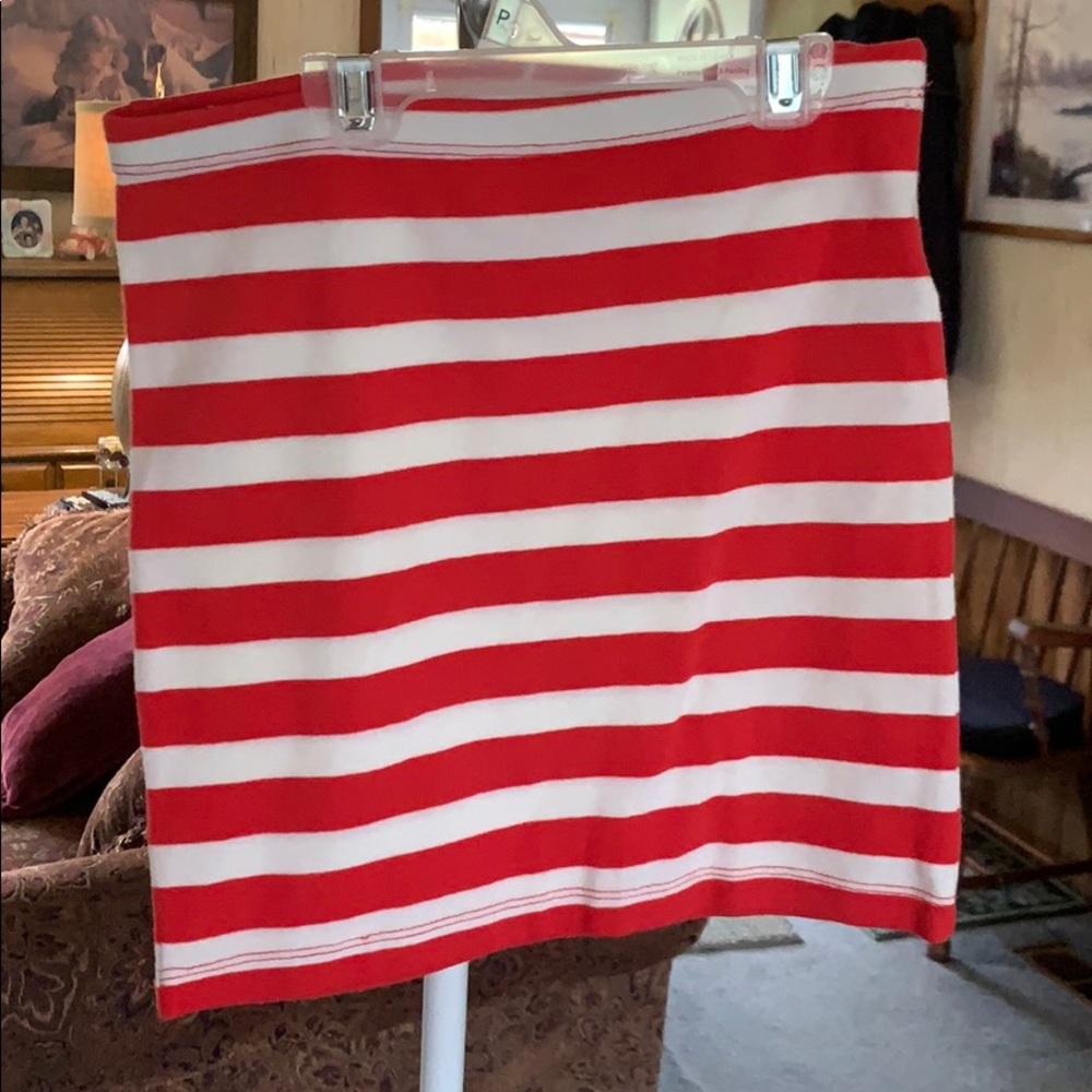 Red and white stripped skirt size S